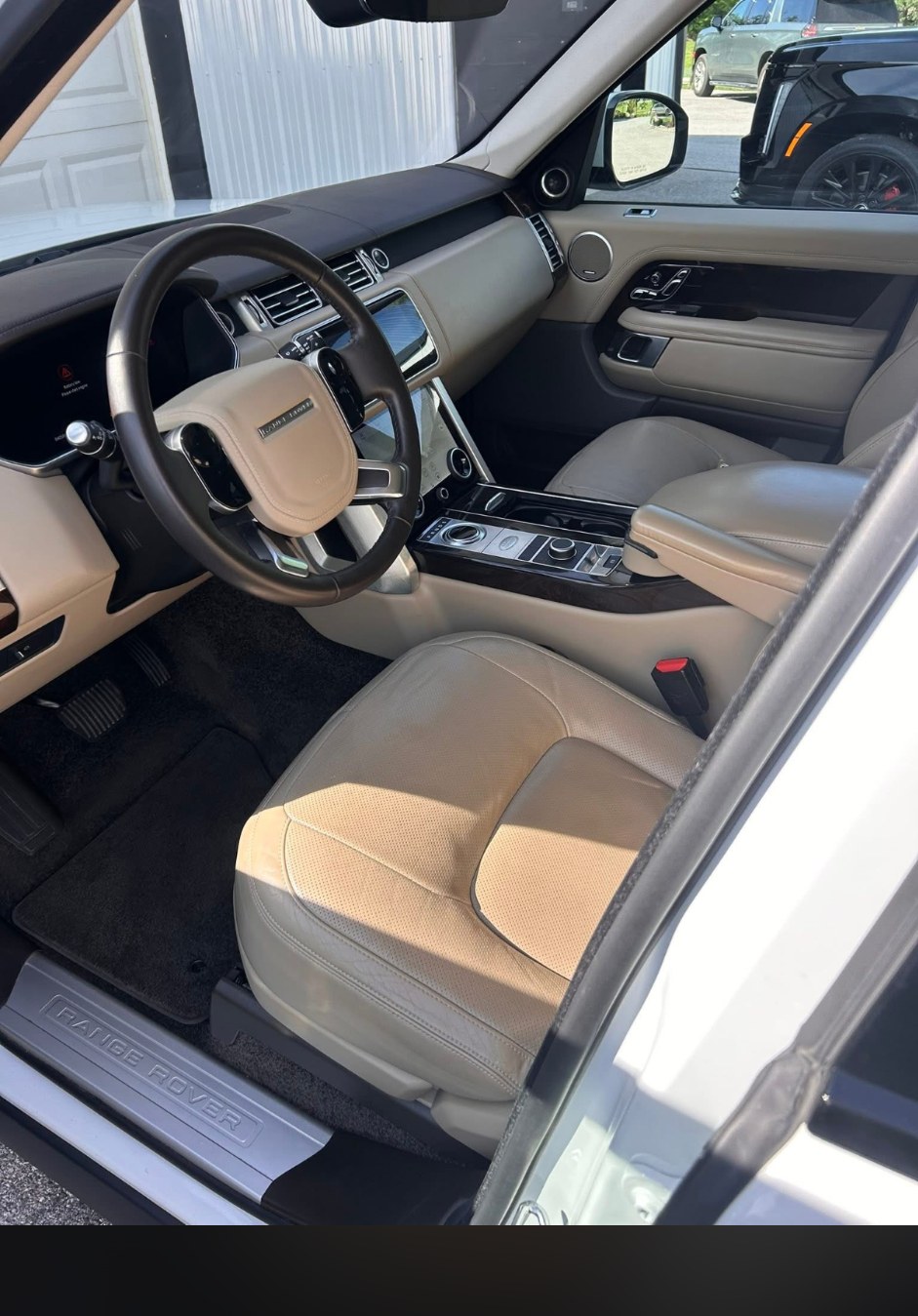 Range Rover interior detailing